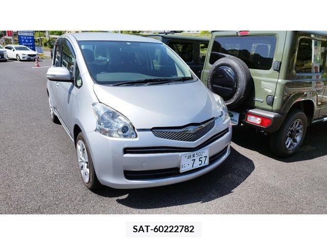 Toyota RACTIS 2009-09 282652-0