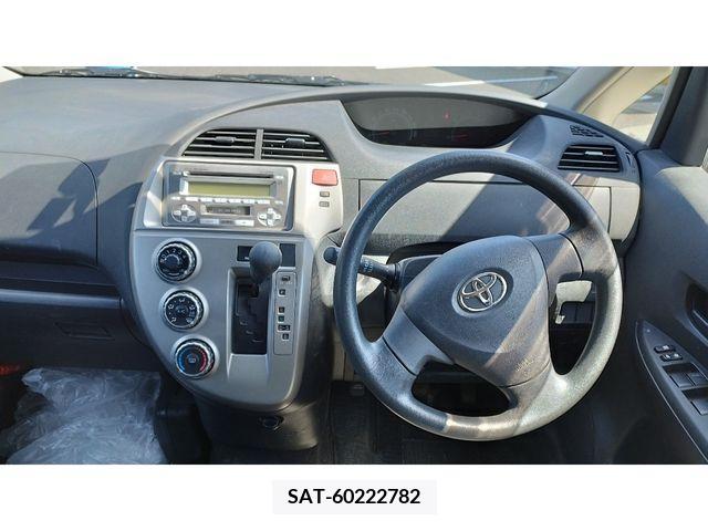 Toyota RACTIS 2009-09 282652-1