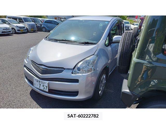 Toyota RACTIS 2009-09 282652-3