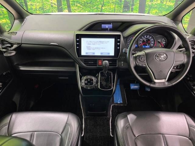 Toyota VOXY 2018-11 189122-1