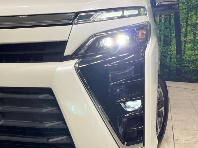 Toyota VOXY 2018-11 189122-13