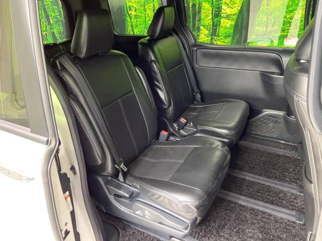 Toyota VOXY 2018-11 189122-9