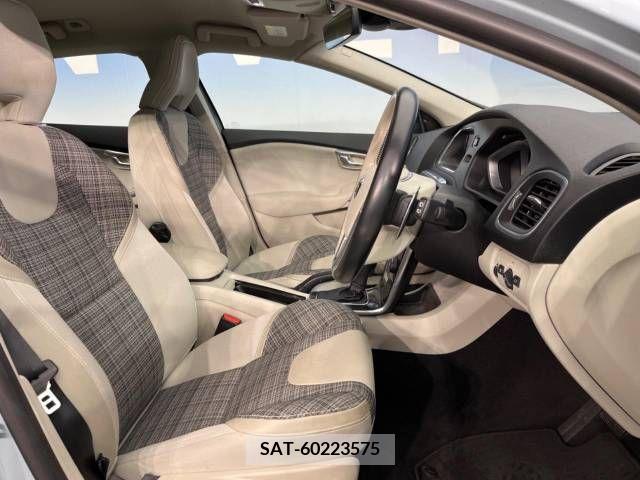 Volvo V40 2017-06 334905-10