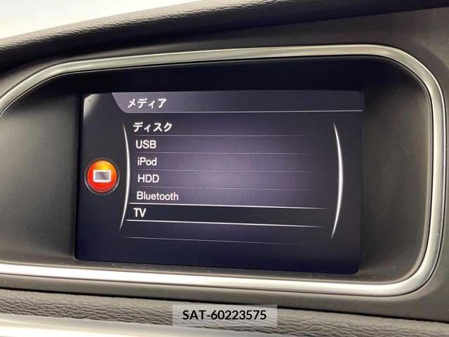 Volvo V40 2017-06 334905-5