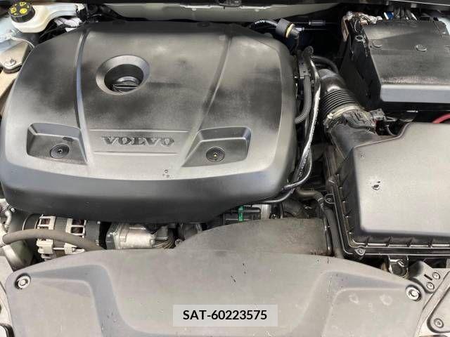 Volvo V40 2017-06 334905-16