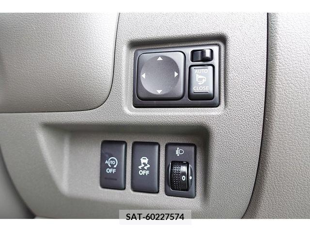 Nissan MARCH 2016-04 276234-6
