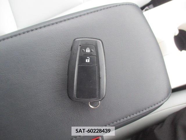 Toyota PRIUS 2017-05 373440-21