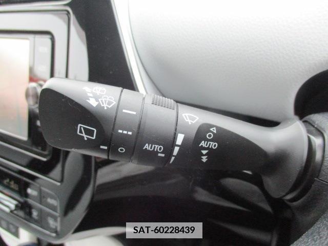 Toyota PRIUS 2017-05 373440-12