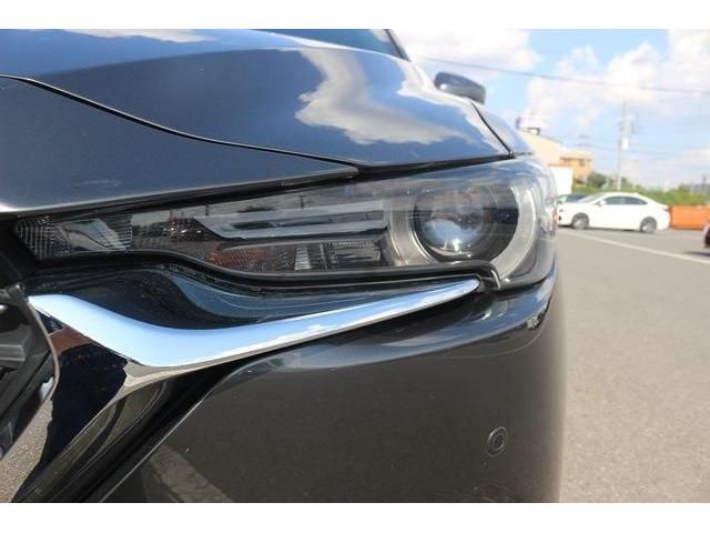 Mazda CX-8 2018-03 21454-5