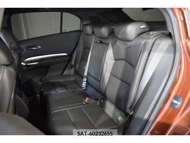 Cadillac XT4 2021-10 374949-15