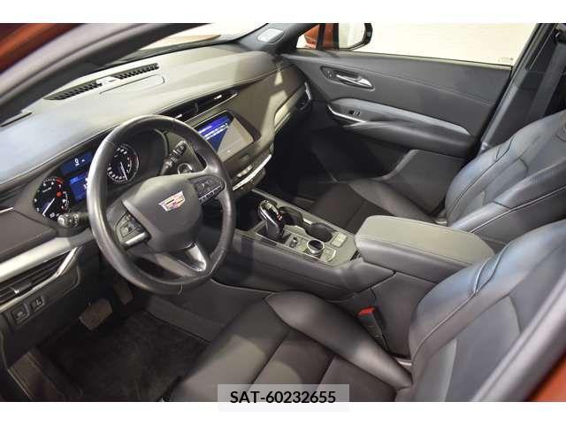 Cadillac XT4 2021-10 374949-3