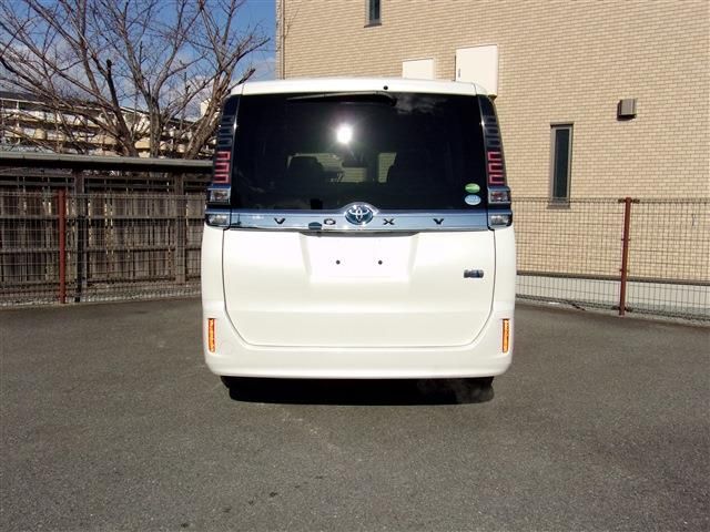 Toyota VOXY HYBRID 2018-01 1731-10