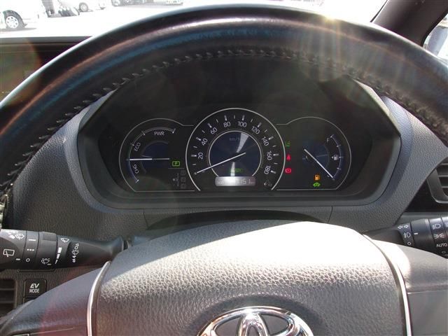 Toyota VOXY HYBRID 2018-01 1731-26