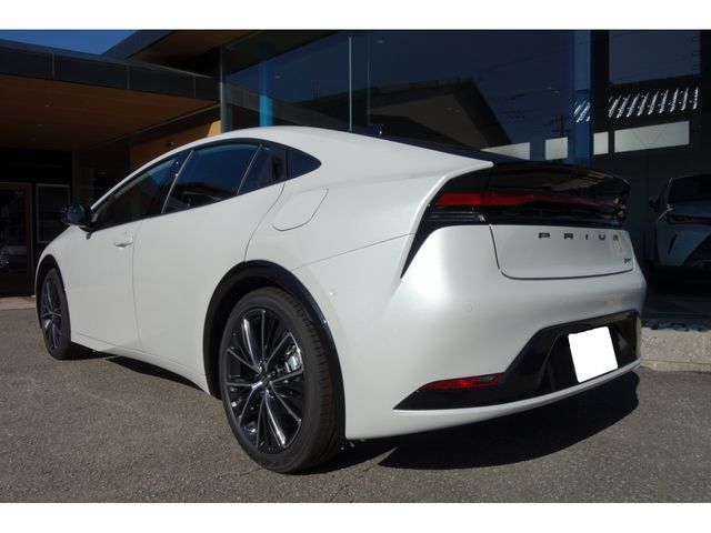 Toyota PRIUS 2023-10 19714-2