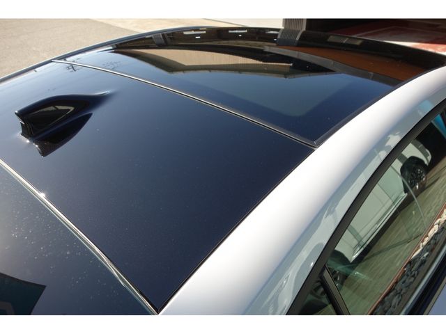 Toyota PRIUS 2023-10 19714-6