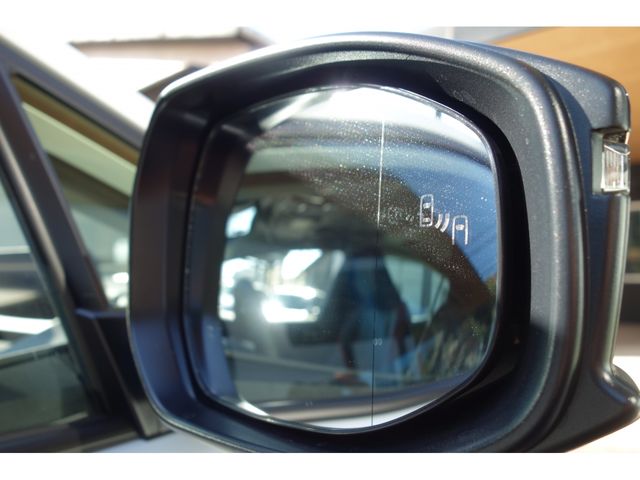 Toyota PRIUS 2023-10 19714-5