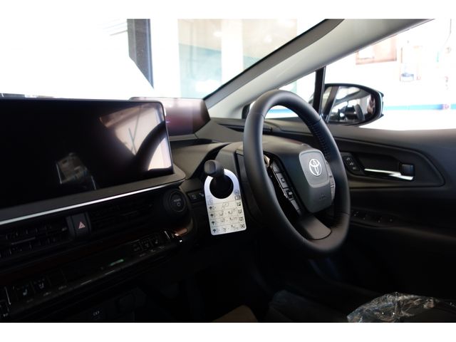 Toyota PRIUS 2023-10 19714-1