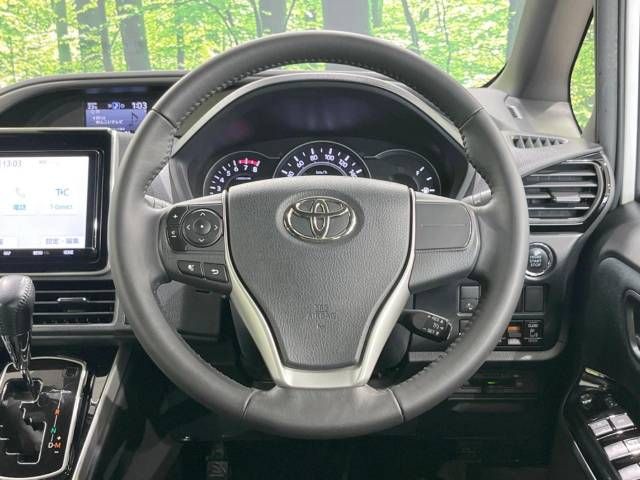 Toyota VOXY 2018-11 23525-12
