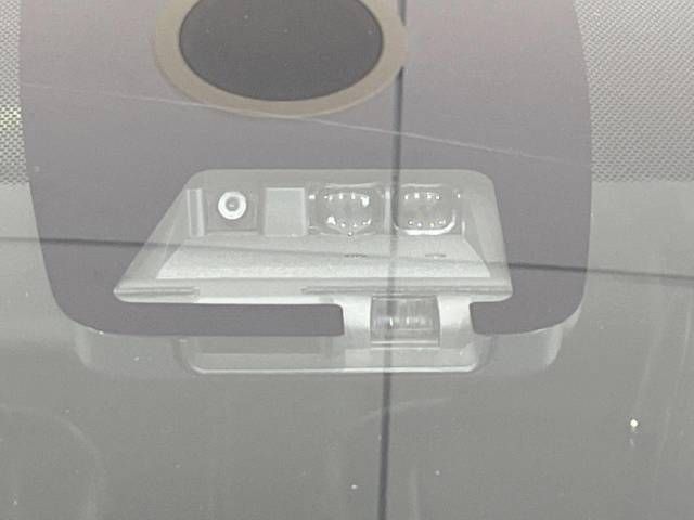 Toyota VOXY 2018-11 23525-3
