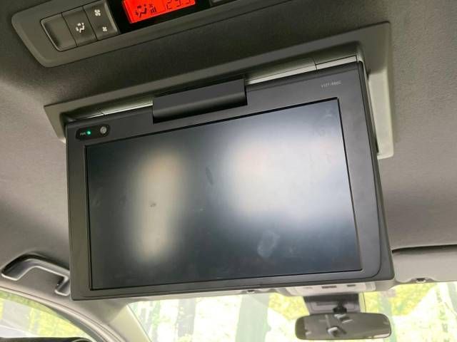 Toyota VOXY 2018-11 23525-2