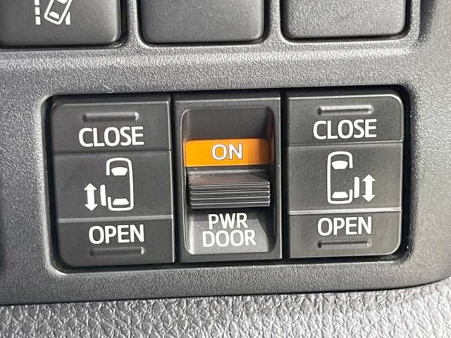 Toyota VOXY 2018-11 23525-5