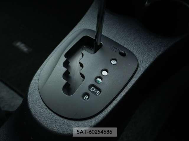Toyota VITZ 2013-05 288623-9