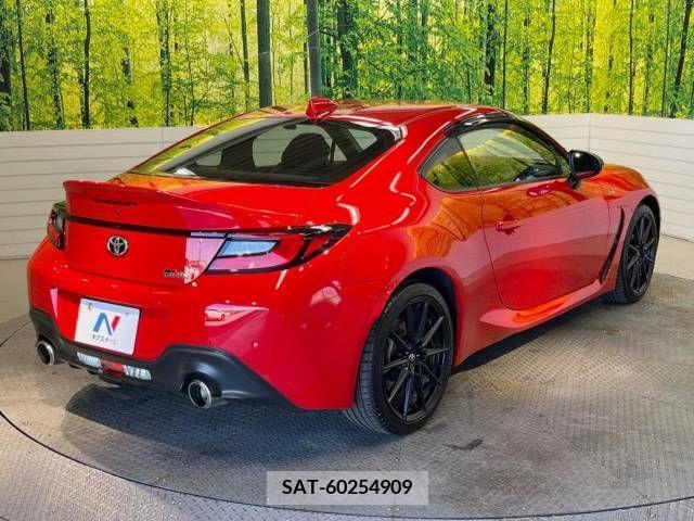Toyota 86 2022-01 332716-17