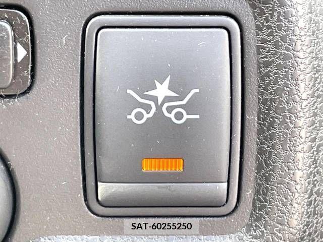 Nissan NOTE 2015-06 302377-5