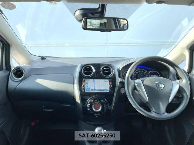 Nissan NOTE 2015-06 302377-1