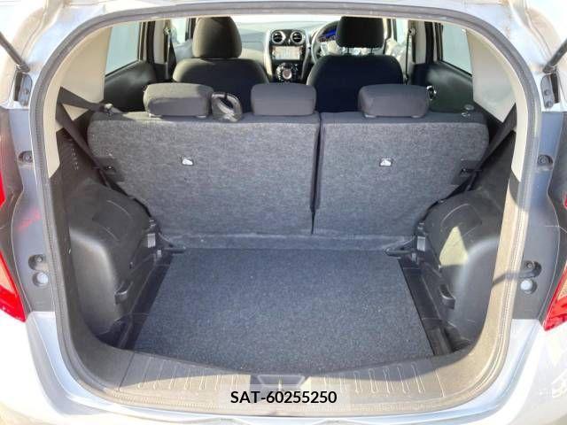 Nissan NOTE 2015-06 302377-8