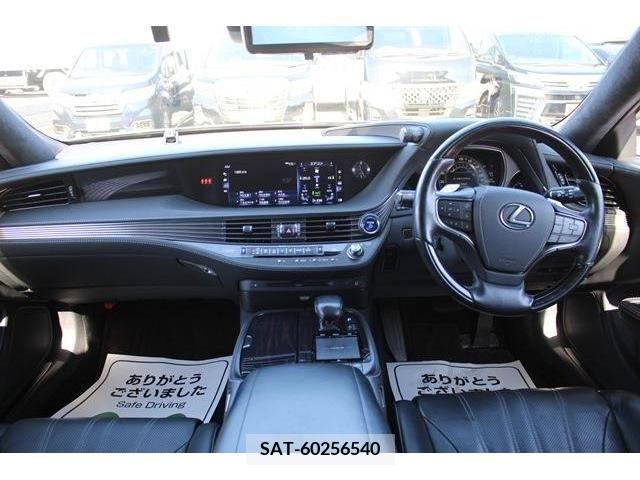 Lexus LS 2019-05 213675-11