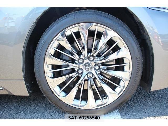 Lexus LS 2019-05 213675-10