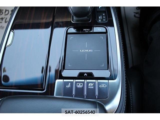 Lexus LS 2019-05 213675-16