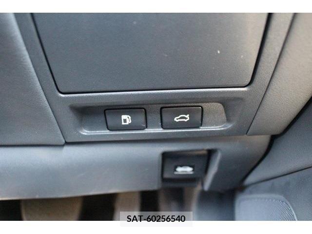 Lexus LS 2019-05 213675-14