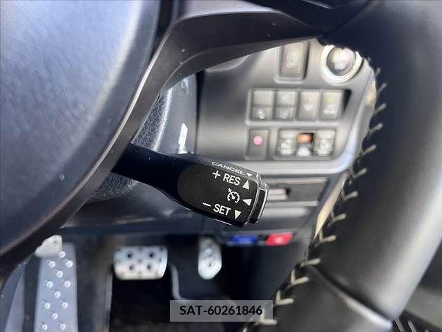 Toyota VOXY 2018-01 251960-27