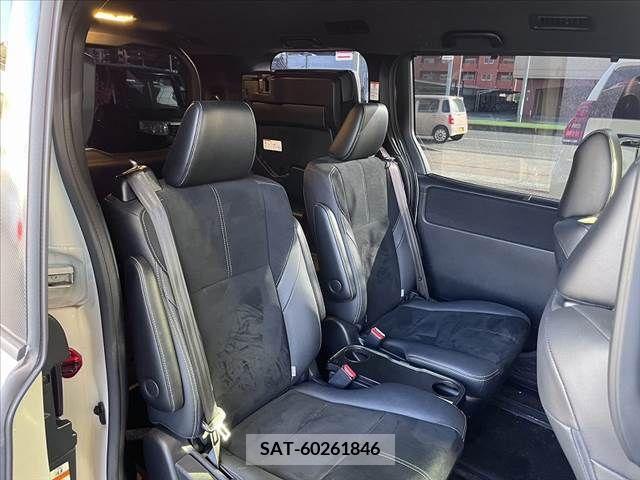 Toyota VOXY 2018-01 251960-14