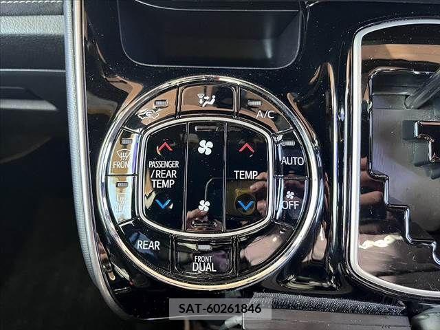 Toyota VOXY 2018-01 251960-26