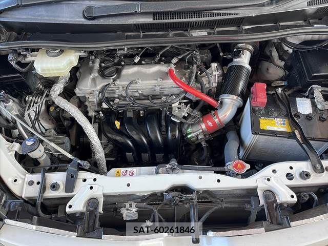 Toyota VOXY 2018-01 251960-19