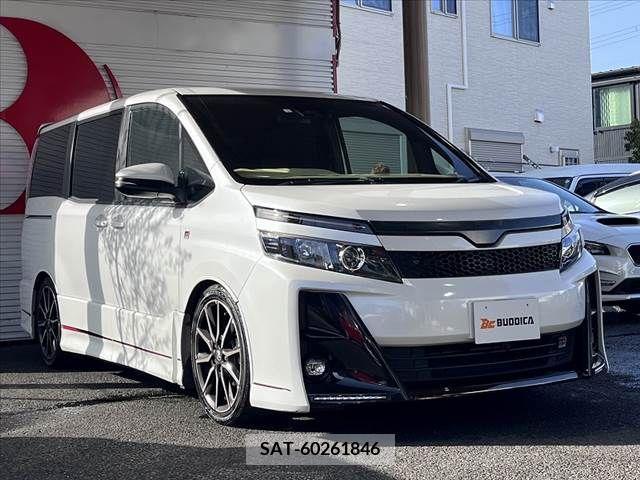 Toyota VOXY 2018-01 251960-8