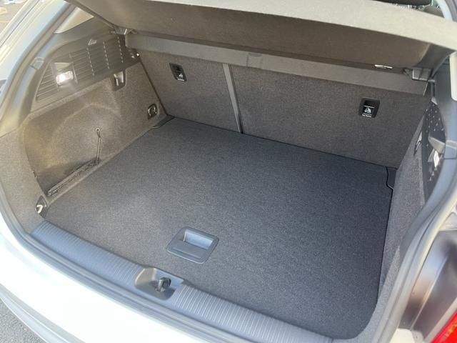 Audi Q2 2018-11 20007-17