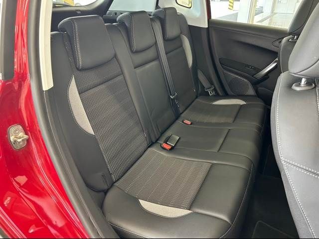 Peugeot 2008 2016-09 9674-5