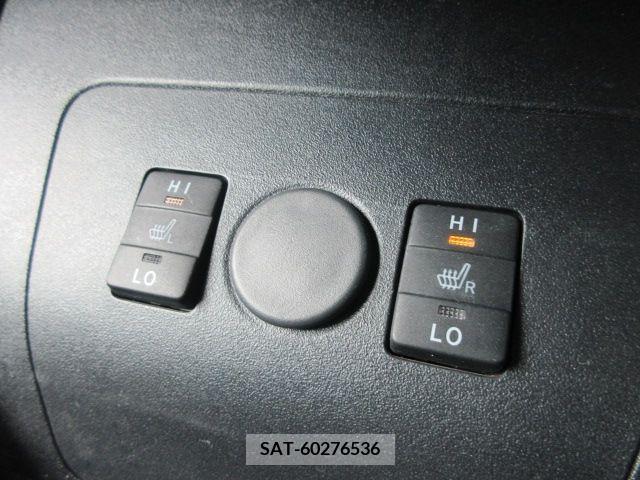 Toyota PRIUS PHV 2012-02 322149-17