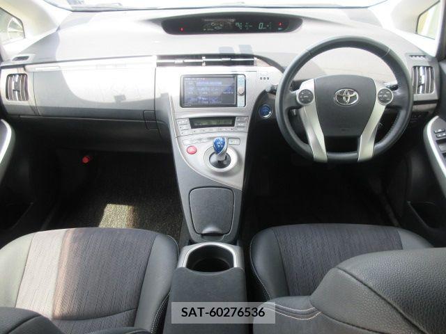 Toyota PRIUS PHV 2012-02 322149-6