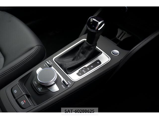 Audi Q2 2023-10 356558-9