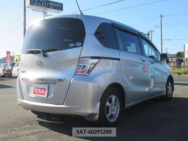 Honda FREED 2013-06 270395-4