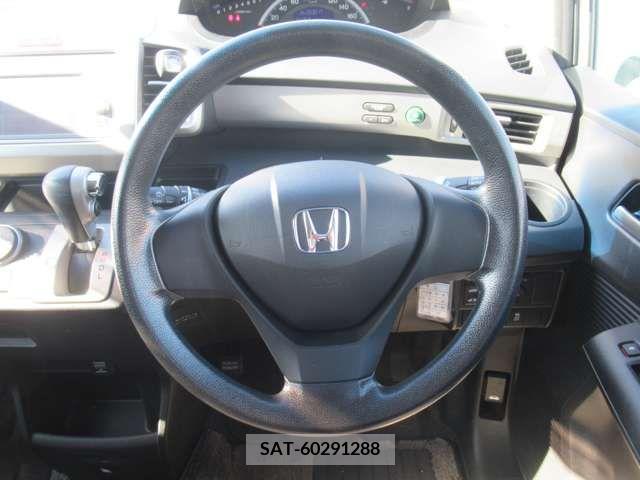 Honda FREED 2013-06 270395-9