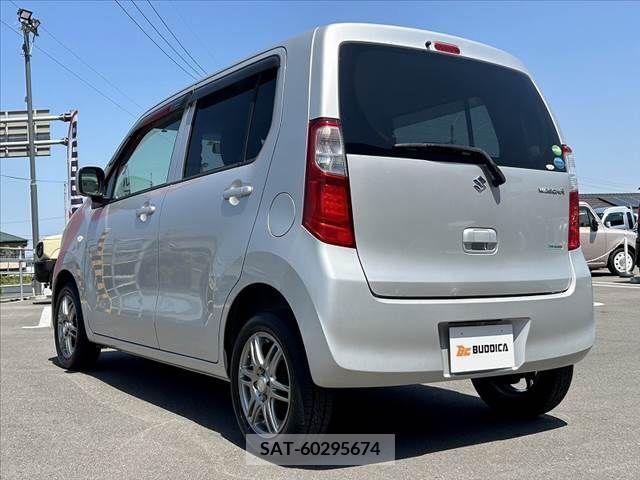 Suzuki WAGON R 2015-01 245802-12