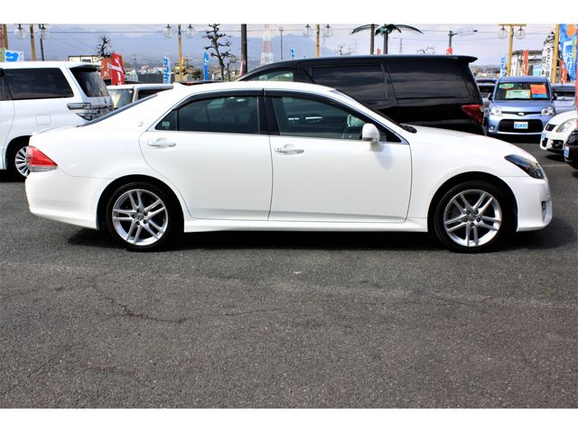 Toyota CROWN SEDAN 2010-06 2988-4
