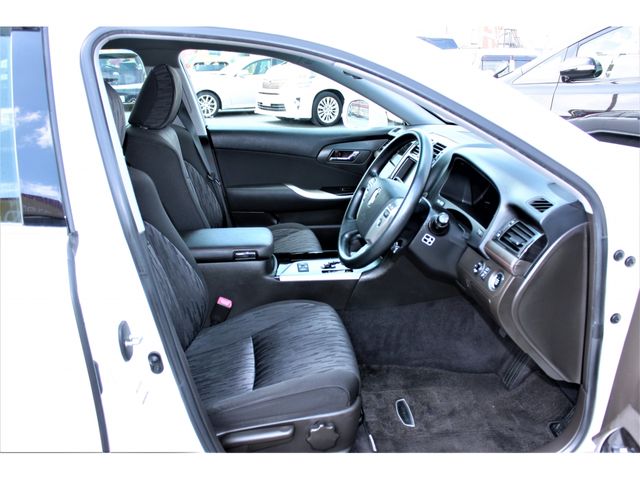 Toyota CROWN SEDAN 2010-06 2988-10