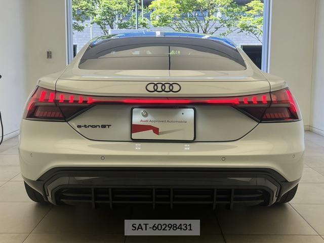 Audi E-TRON 2022-03 356620-3